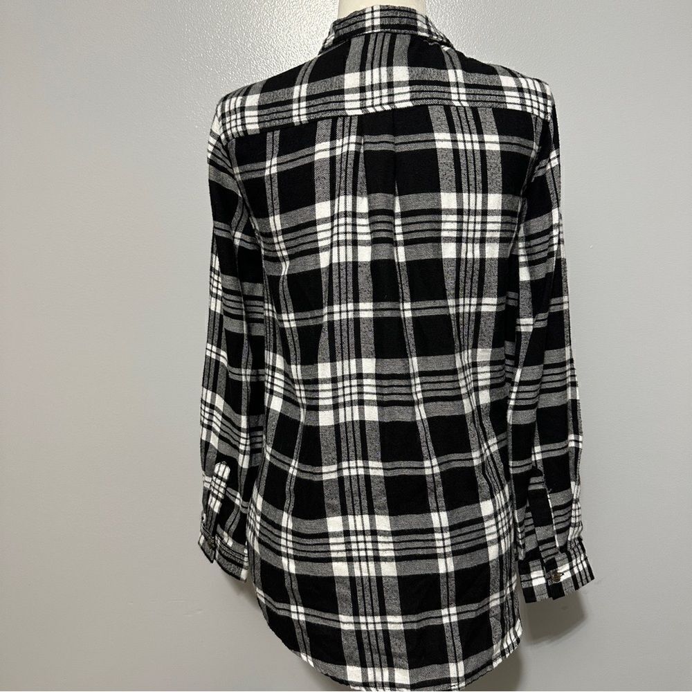 Hippie Rose black-and-white button up long sleeve shirt size S